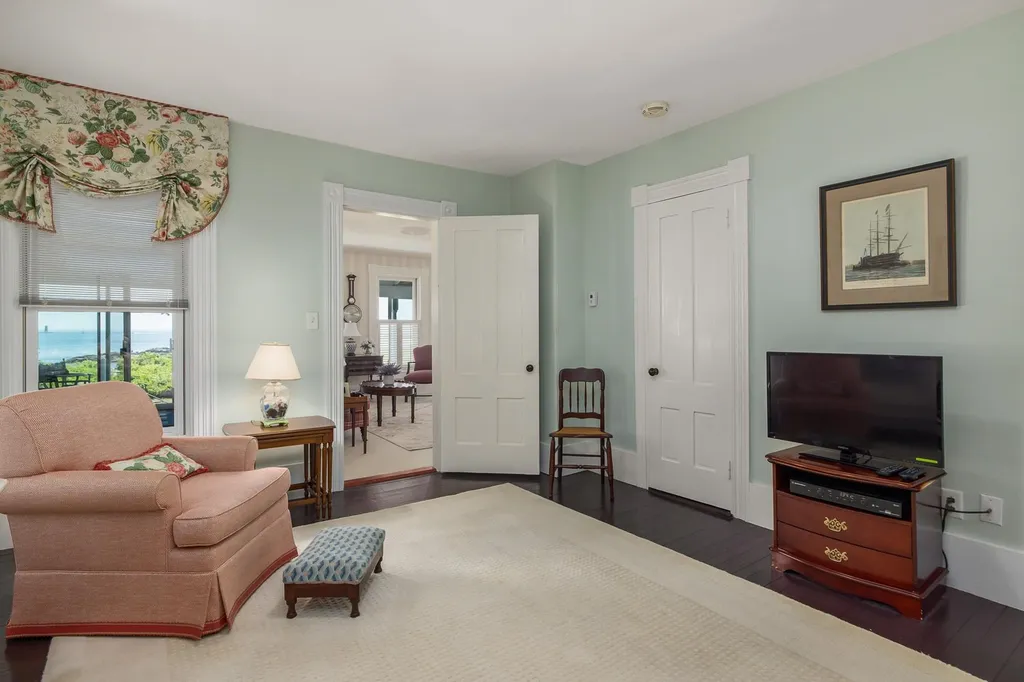 17 Sea Breeze Lane New Castle NH 03854