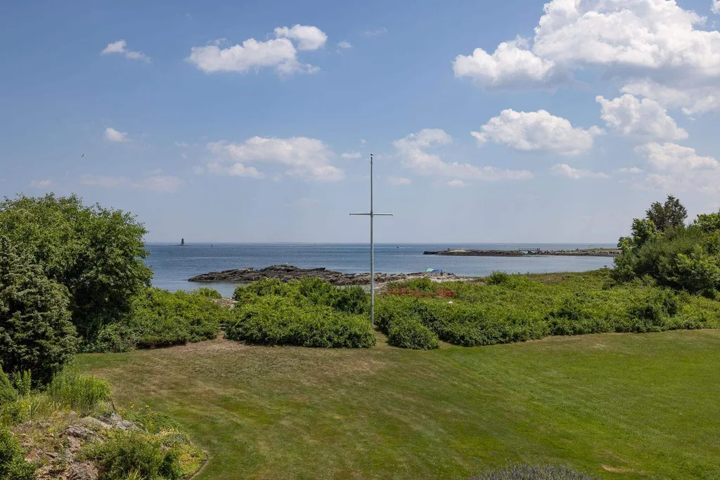 17 Sea Breeze Lane New Castle NH 03854