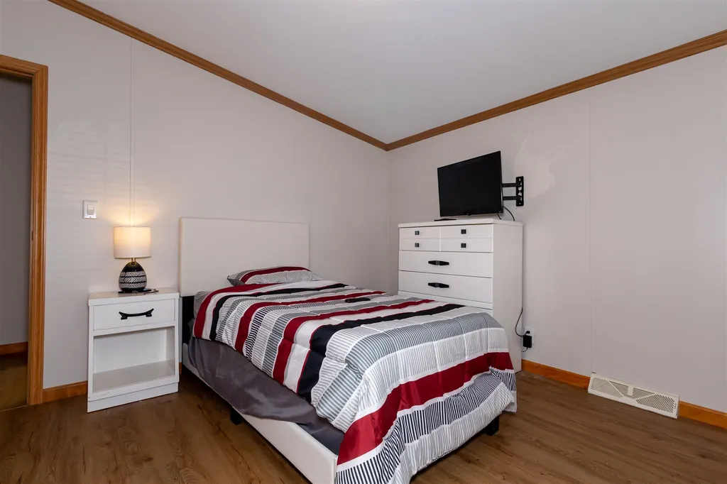 187 Victorian Way Manchester NH 03104