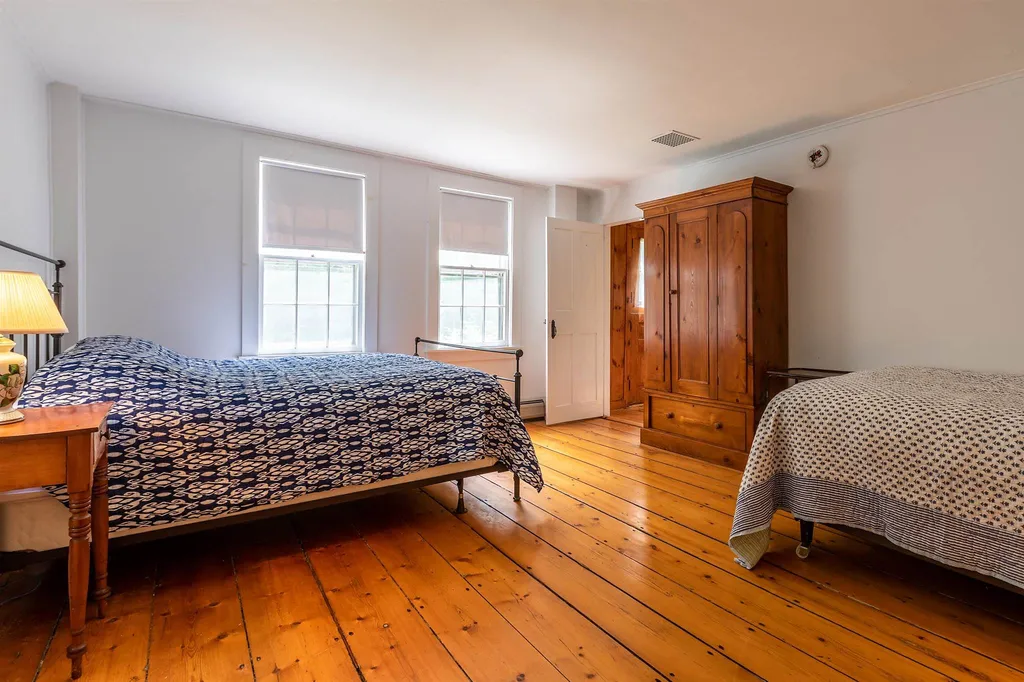 4941 West Hill Road South Jamaica VT 05343