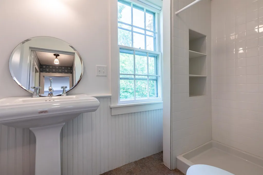 4941 West Hill Road South Jamaica VT 05343