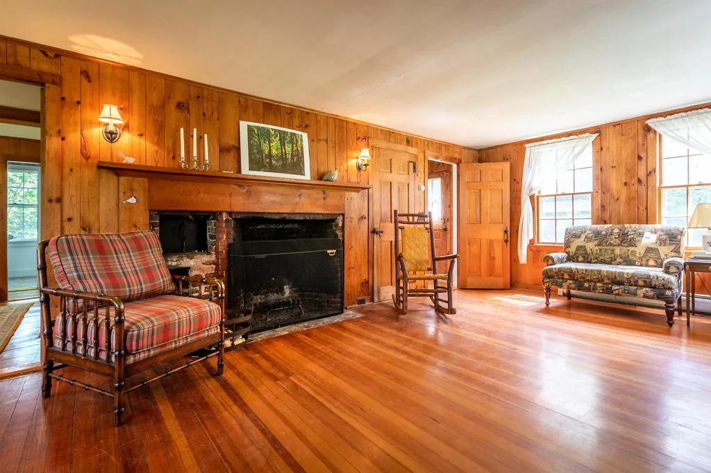 4941 West Hill Road South Jamaica VT 05343