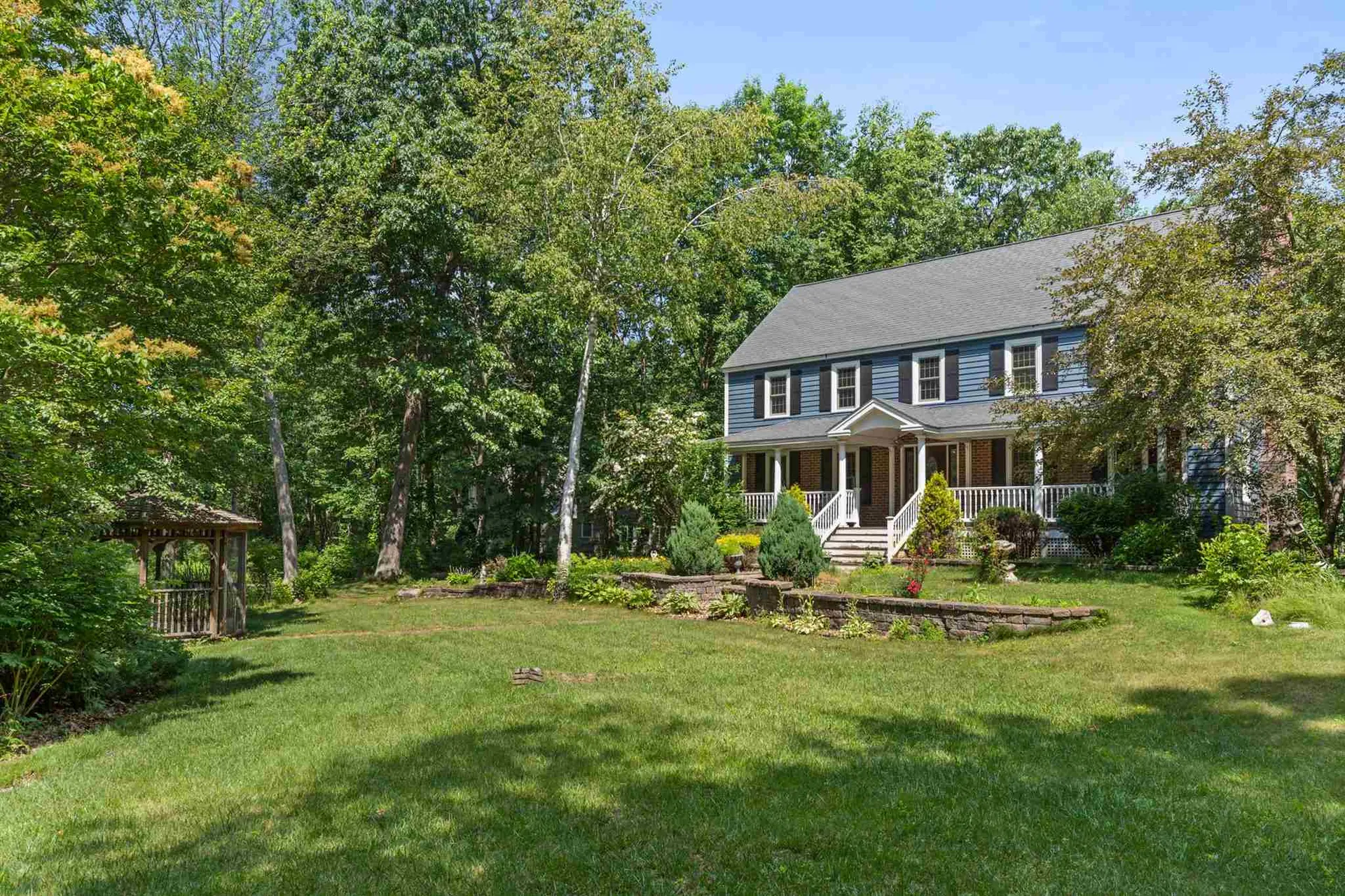 4 Bayberry Lane Derry NH 03038