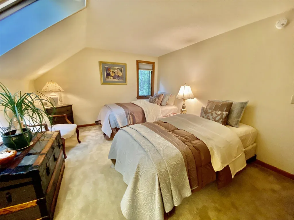837 Cove Drive Grantham NH 03753