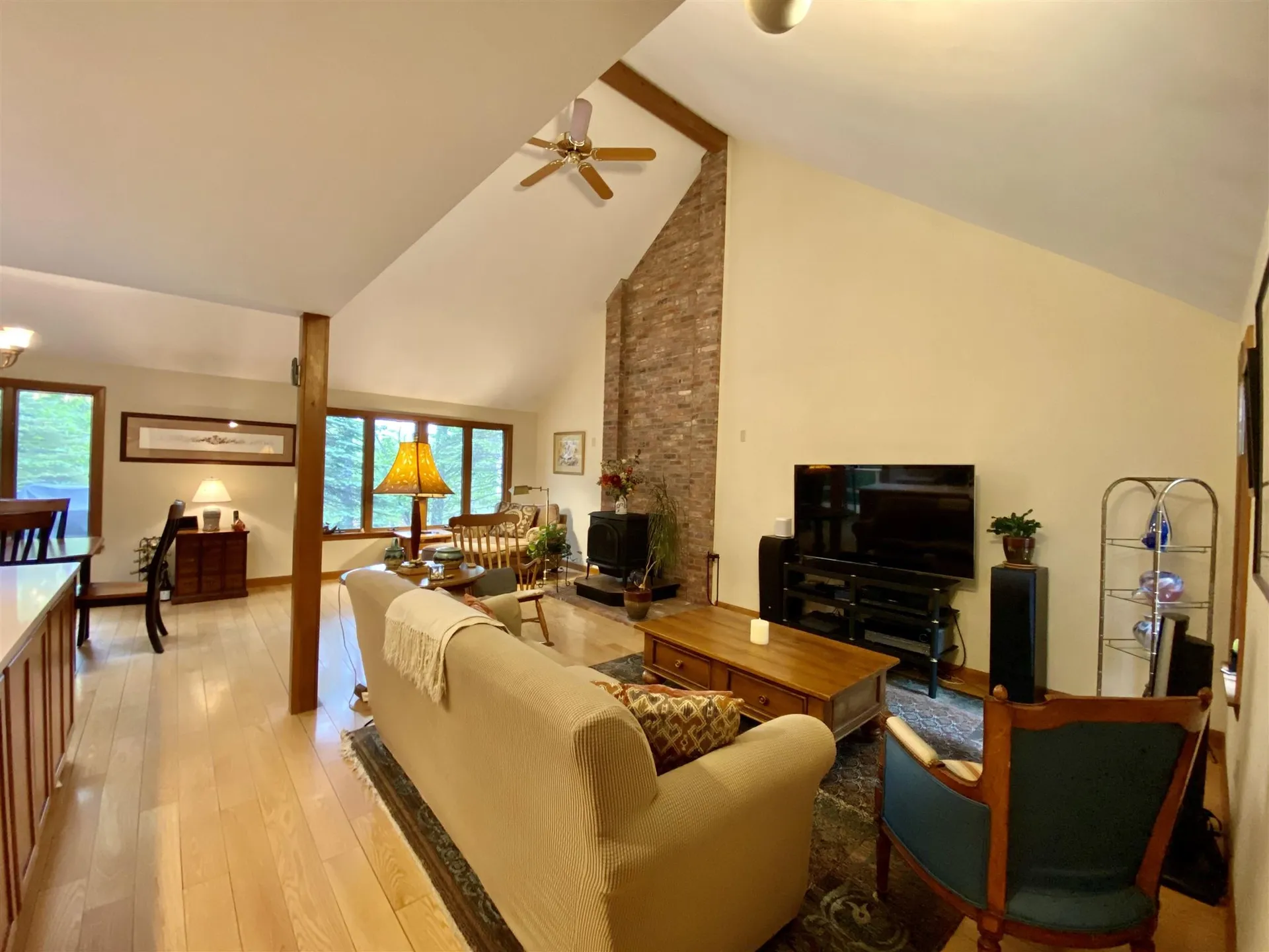 837 Cove Drive Grantham NH 03753