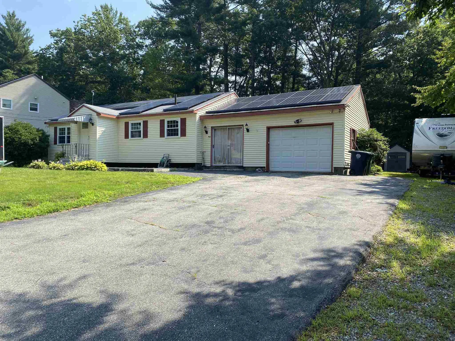 5 Tammy Circle Nashua NH 03062