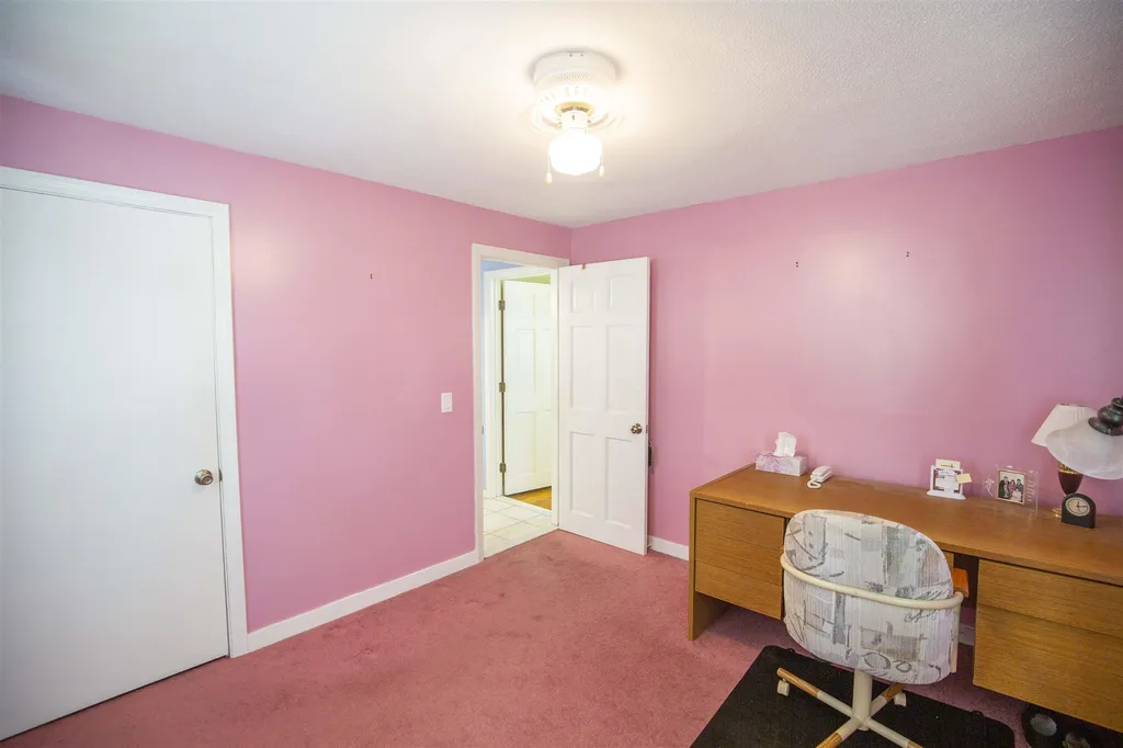 33 Leonard Drive Pelham NH 03076