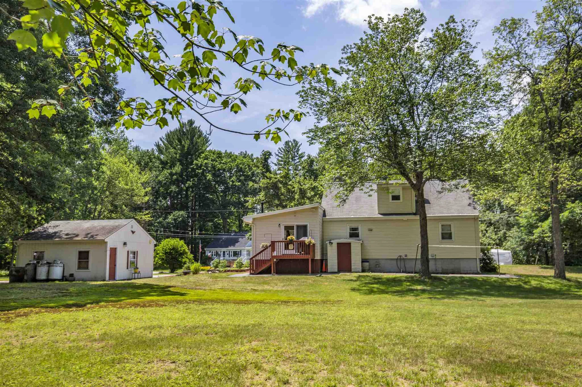 33 Leonard Drive Pelham NH 03076