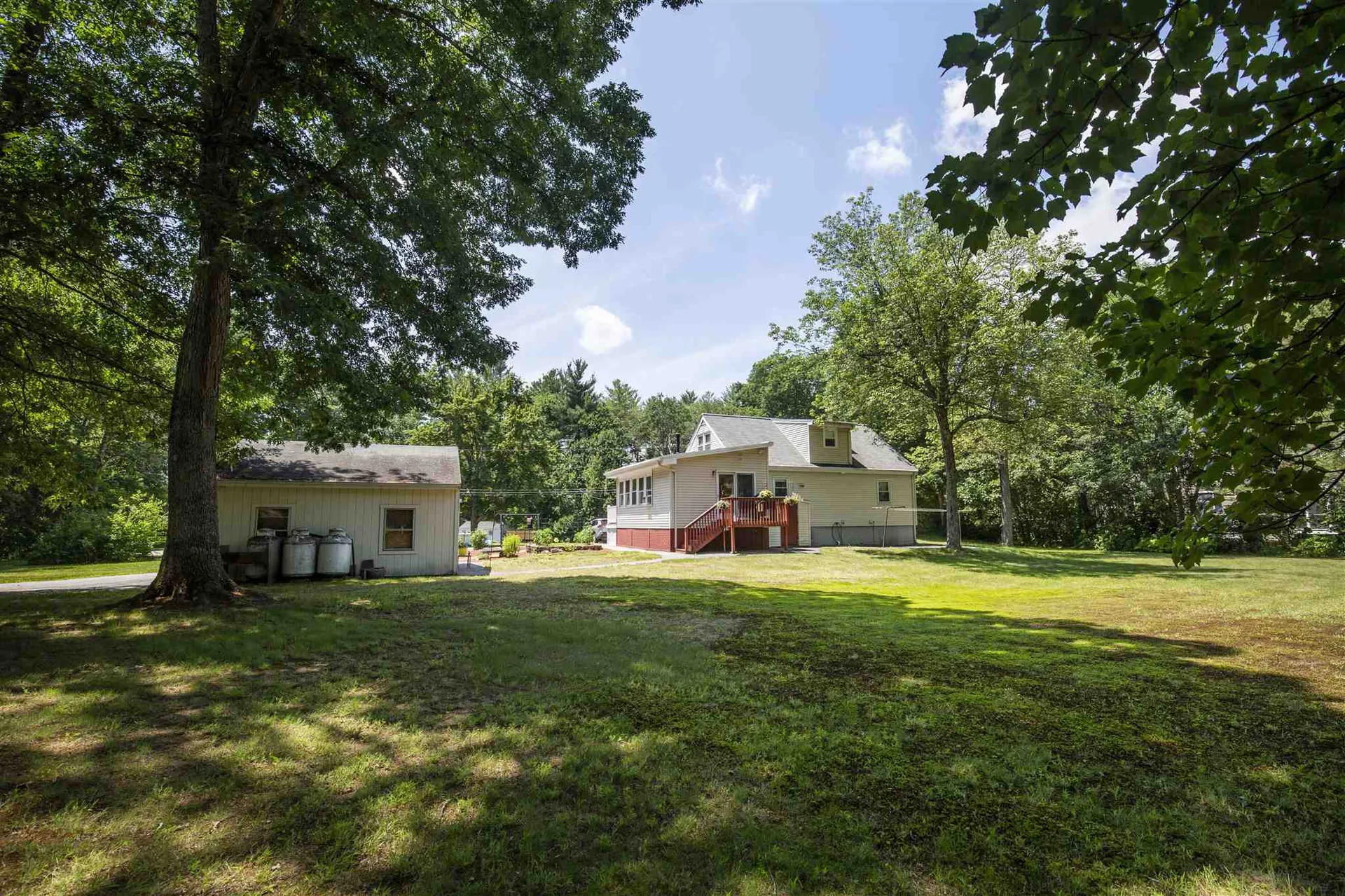 33 Leonard Drive Pelham NH 03076