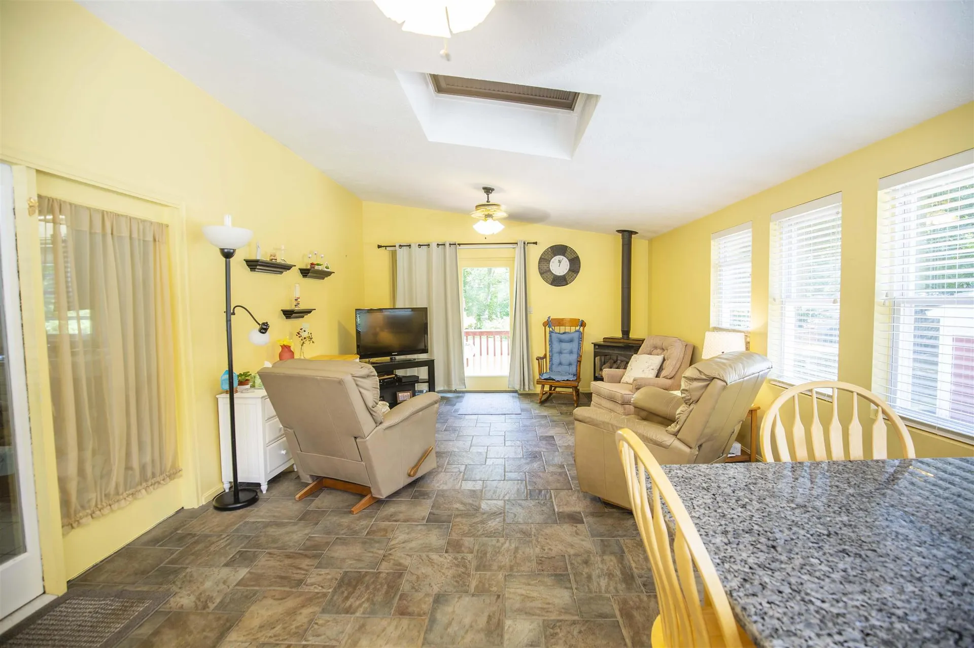 33 Leonard Drive Pelham NH 03076