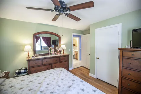 33 Leonard Drive Pelham NH 03076