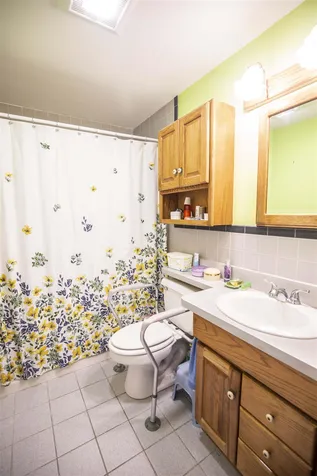 33 Leonard Drive Pelham NH 03076