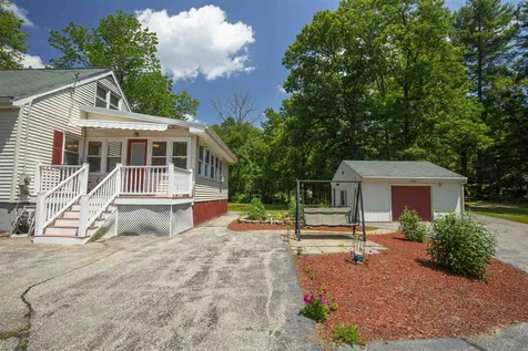 33 Leonard Drive Pelham NH 03076
