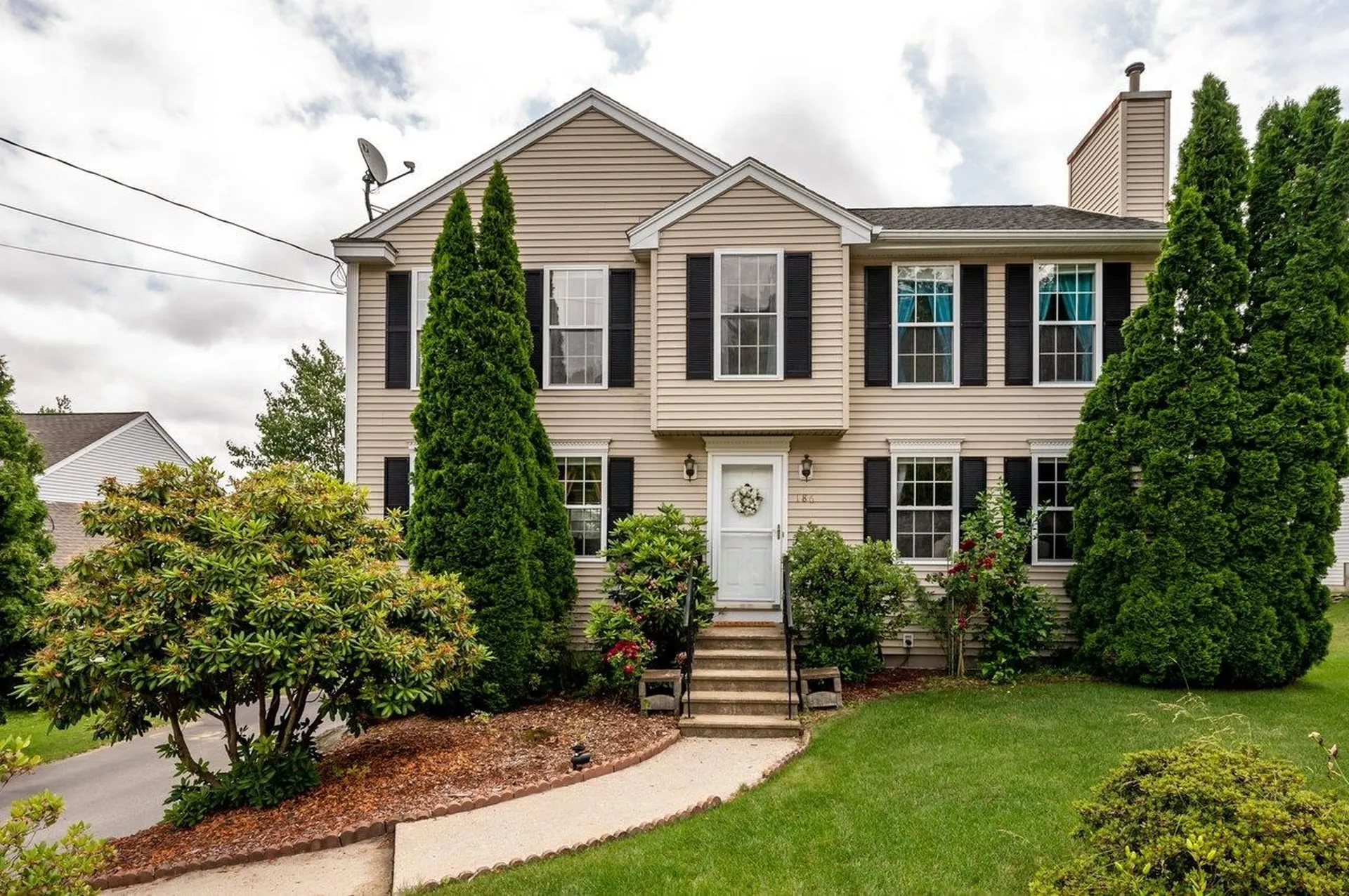 186 Wellington Hill Road Manchester NH 03104