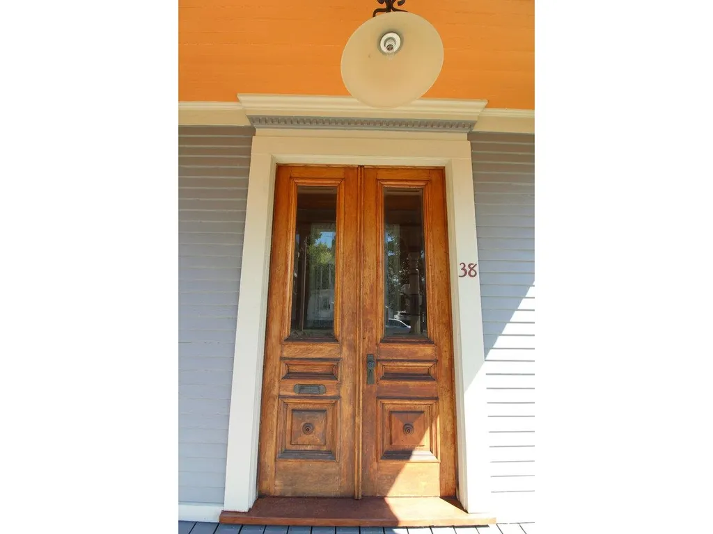 38 North Winooski Avenue Burlington VT 05401