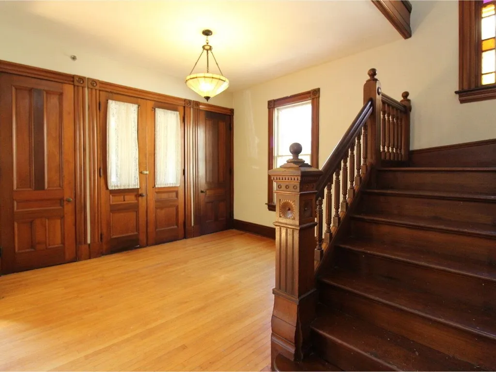 38 North Winooski Avenue Burlington VT 05401