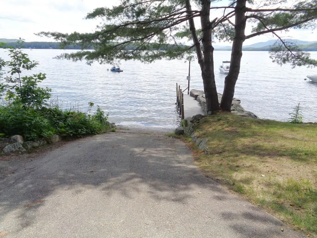 1755 Mayhew Turnpike Bridgewater NH 03222