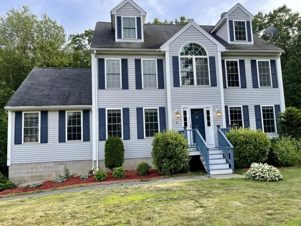 17 Ruth Circle Haverhill MA 01832