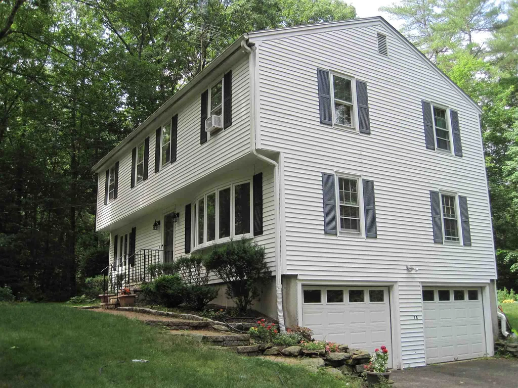 11 Granger Drive Lee NH 03861