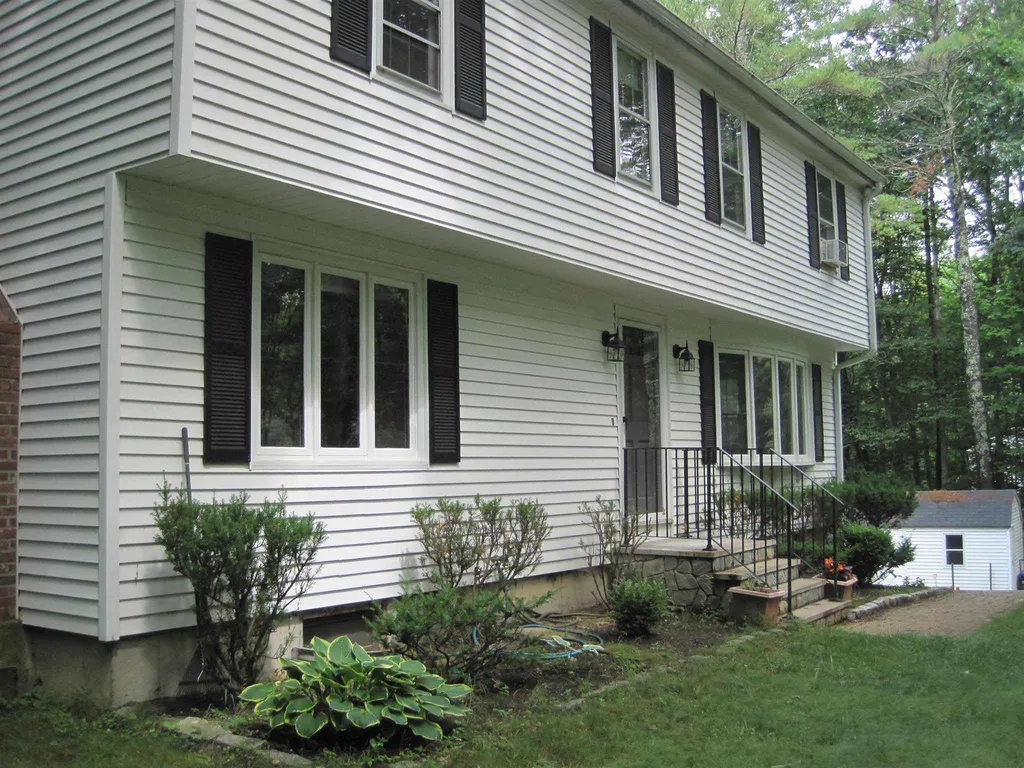 11 Granger Drive Lee NH 03861