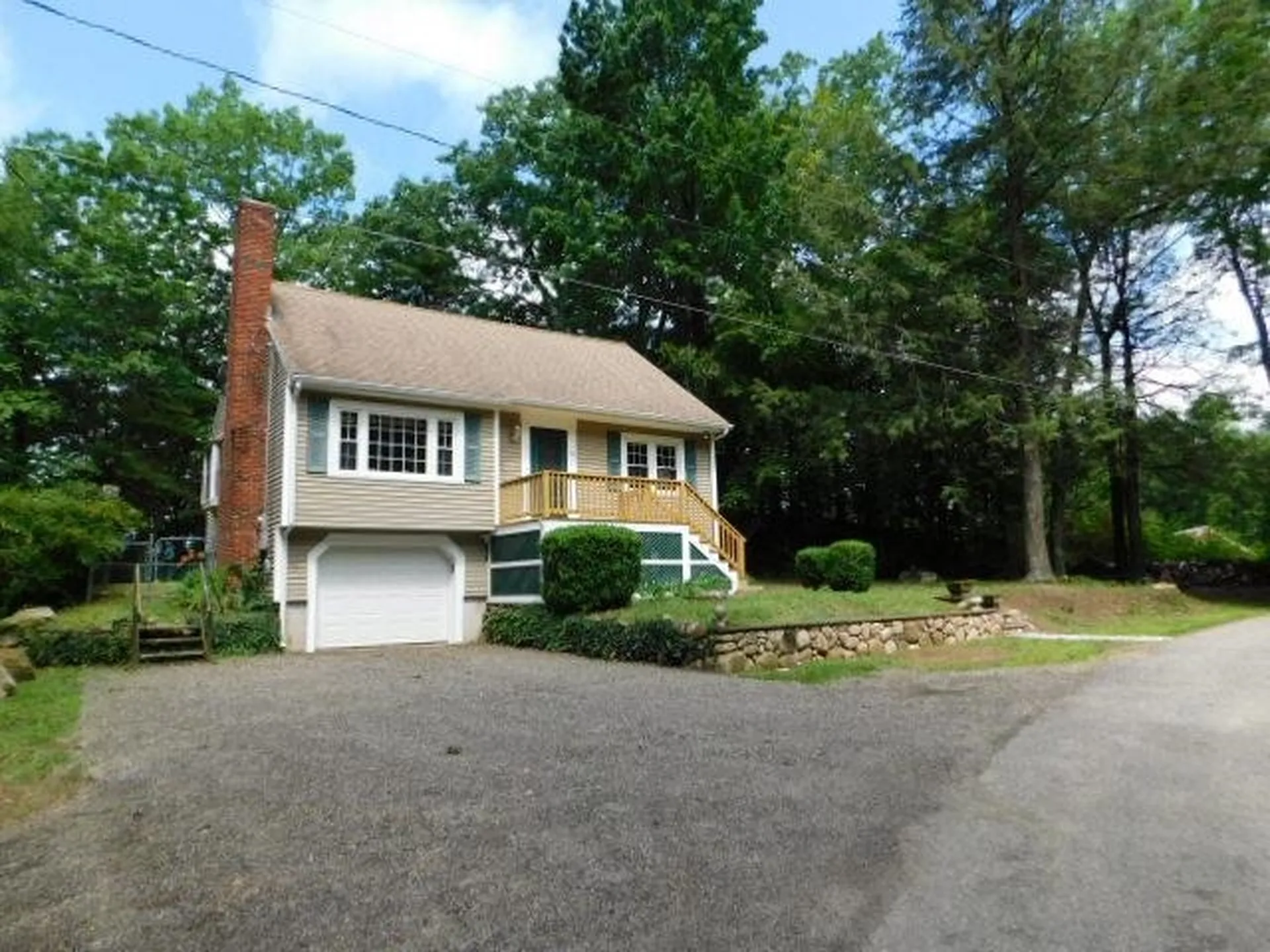 10 Forest Road Sandown NH 03873-2441