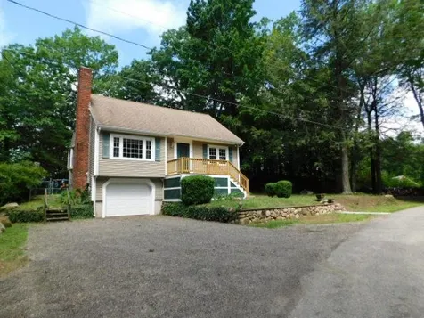 10 Forest Road Sandown NH 03873-2441