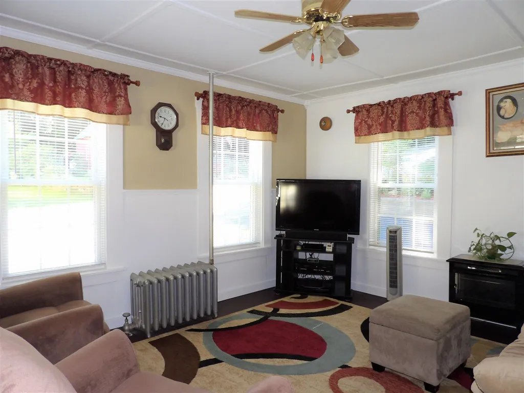 20 Russell Street Franklin NH 03235
