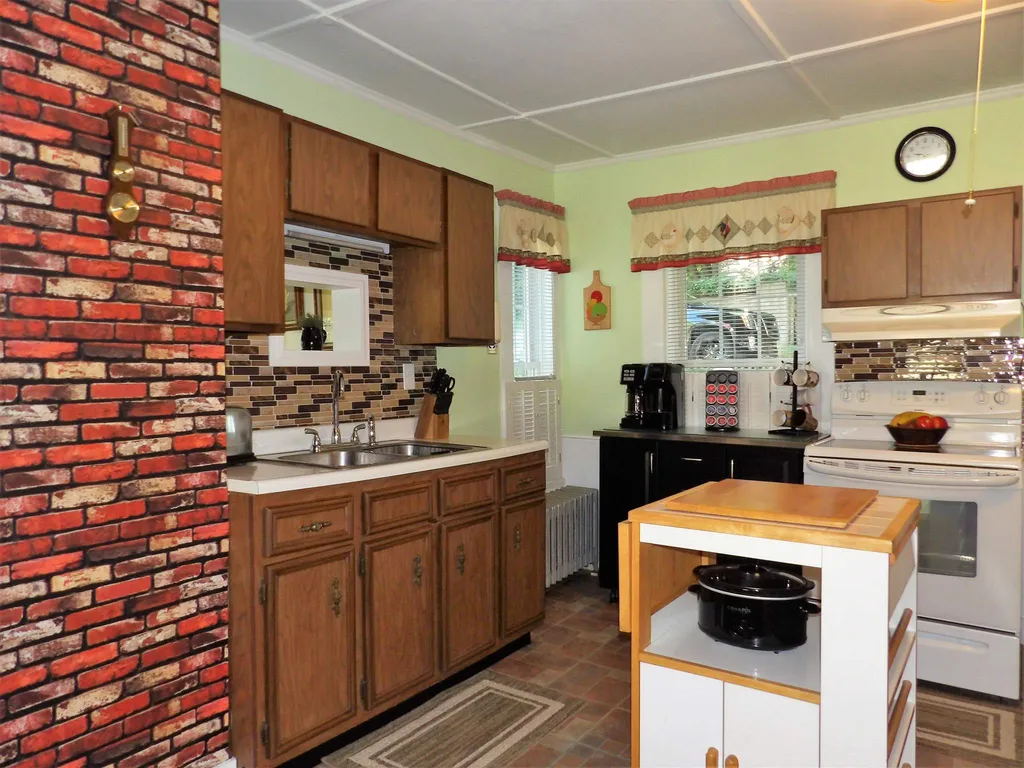 20 Russell Street Franklin NH 03235