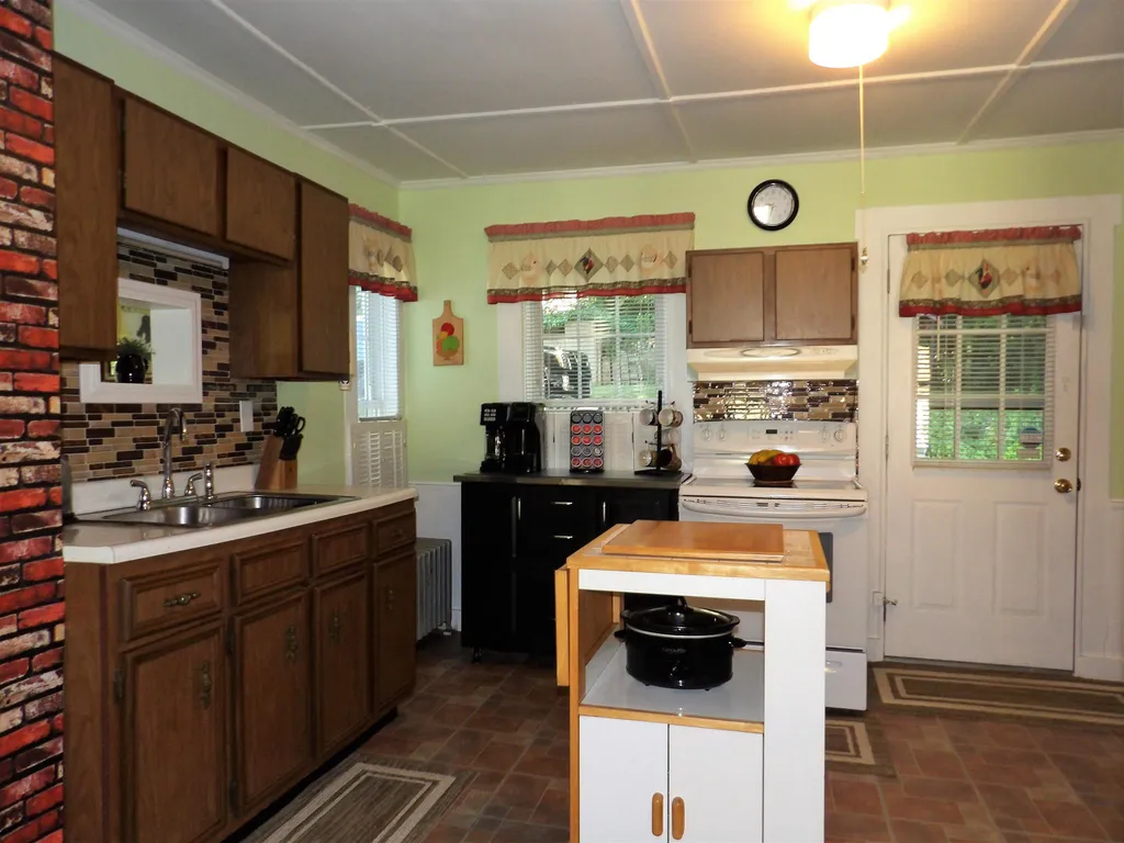 20 Russell Street Franklin NH 03235