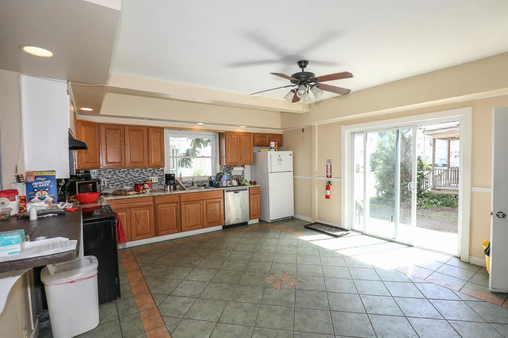 2 Spruce Avenue Claremont NH 03743