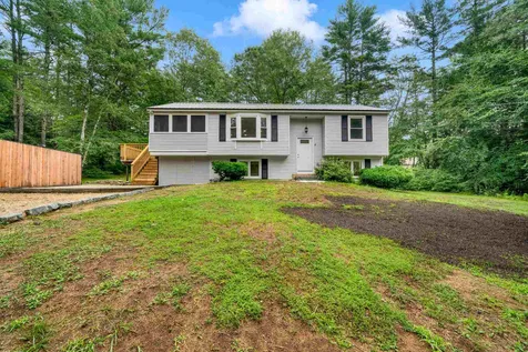 34 Midnight Sun Drive Epping NH 03042