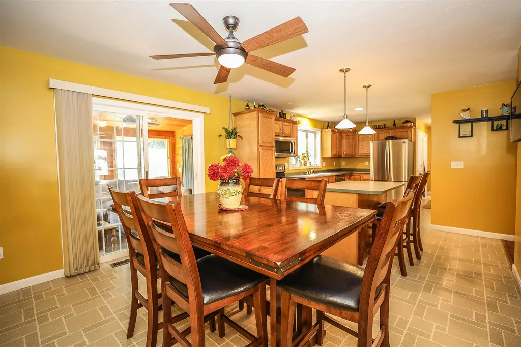 14 Lennox Street Hooksett NH 03106