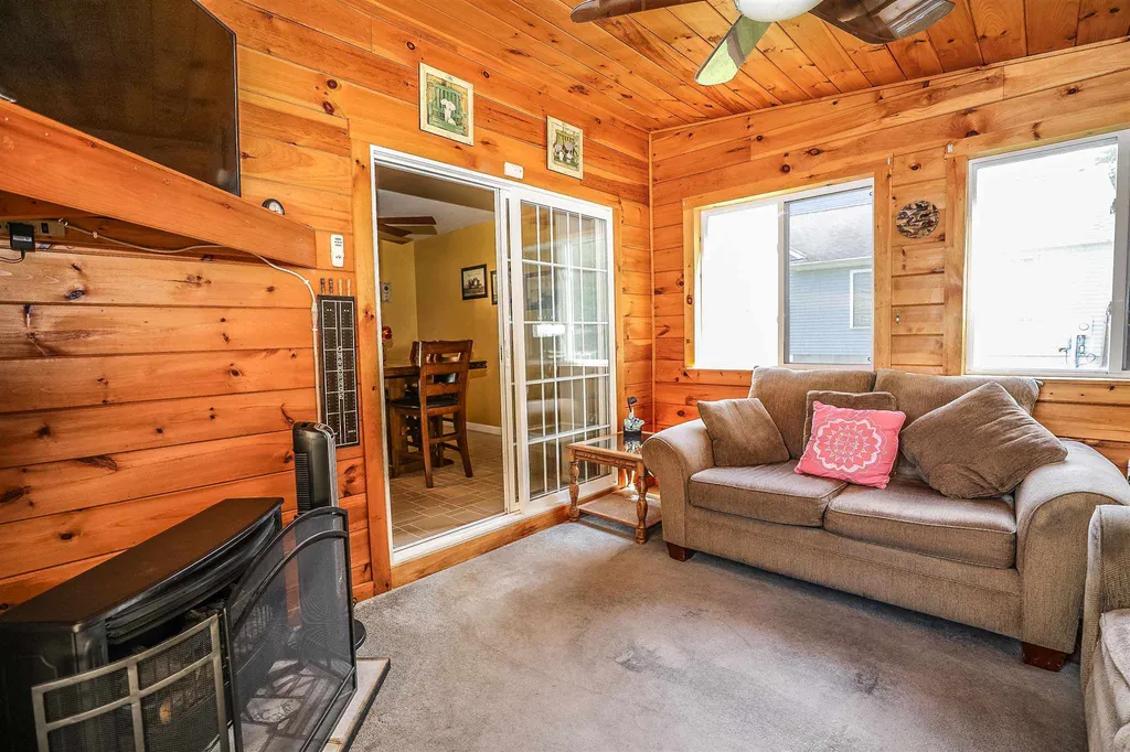 14 Lennox Street Hooksett NH 03106