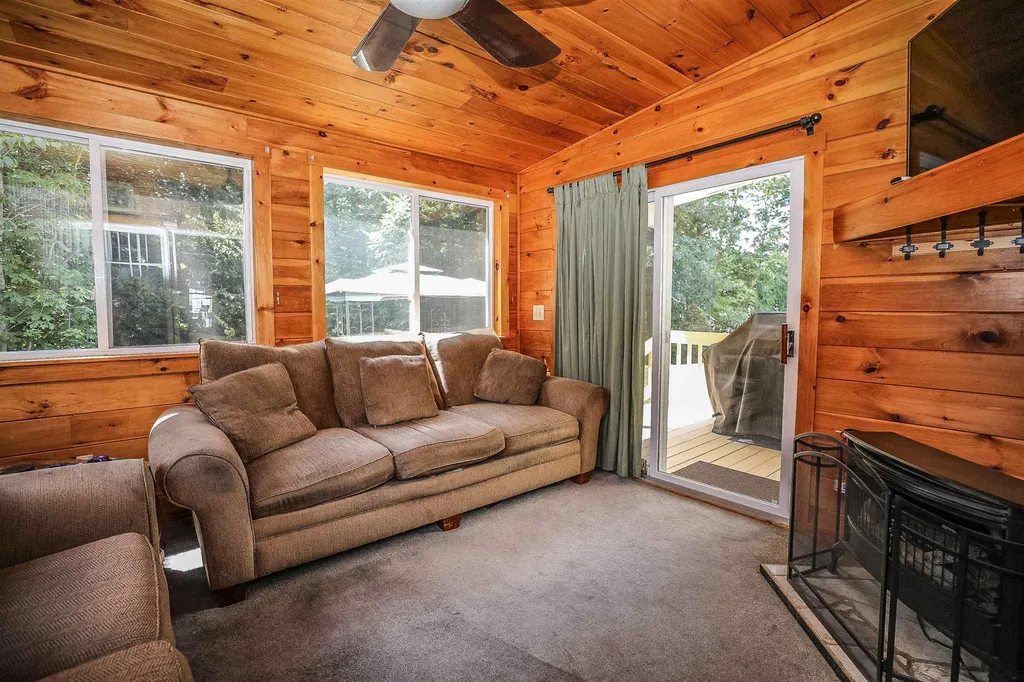 14 Lennox Street Hooksett NH 03106
