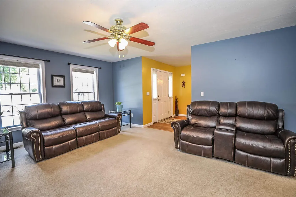 14 Lennox Street Hooksett NH 03106