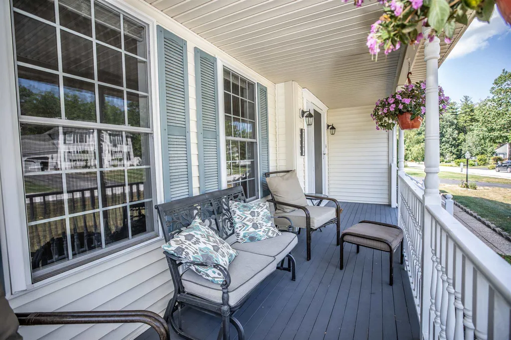 14 Lennox Street Hooksett NH 03106