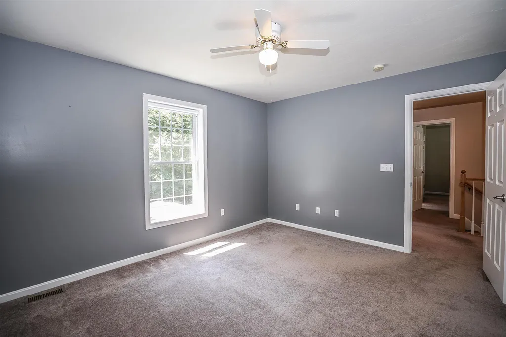 14 Lennox Street Hooksett NH 03106