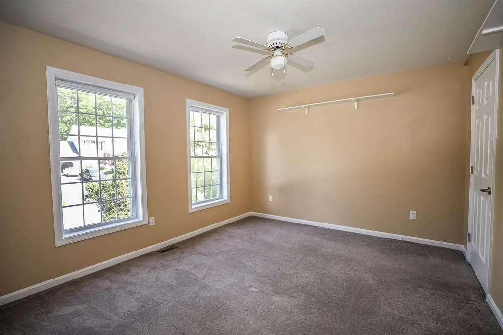 14 Lennox Street Hooksett NH 03106