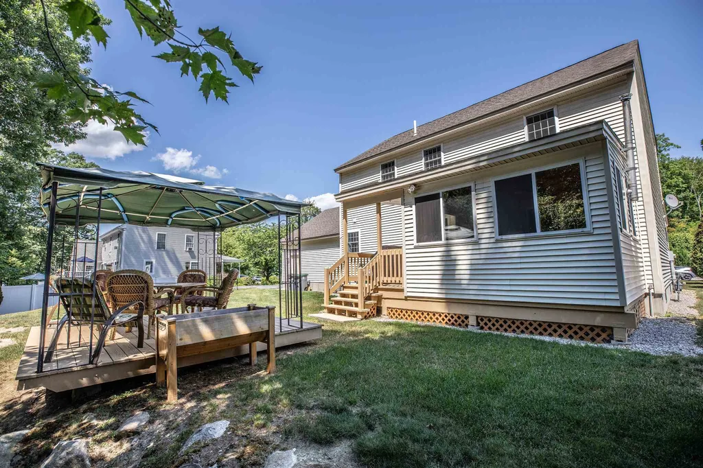 14 Lennox Street Hooksett NH 03106