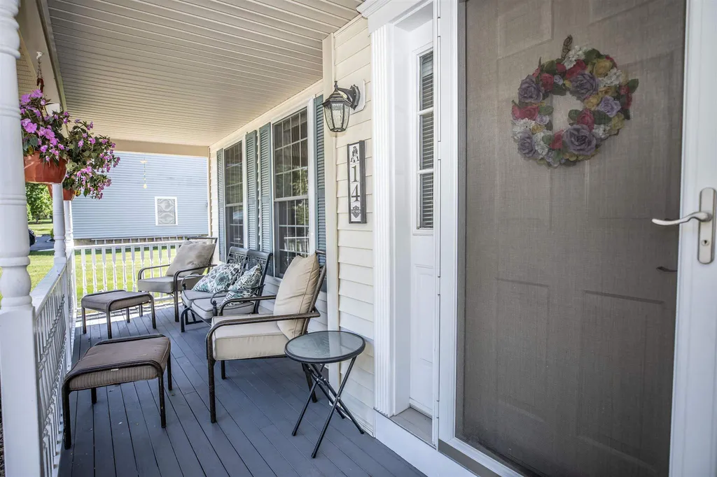 14 Lennox Street Hooksett NH 03106