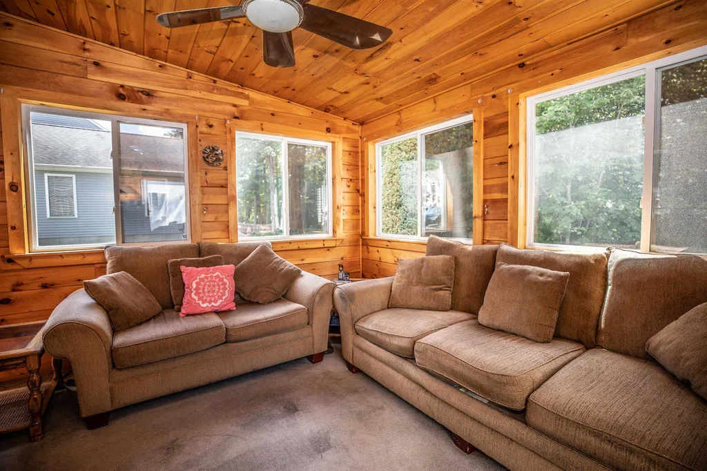 14 Lennox Street Hooksett NH 03106