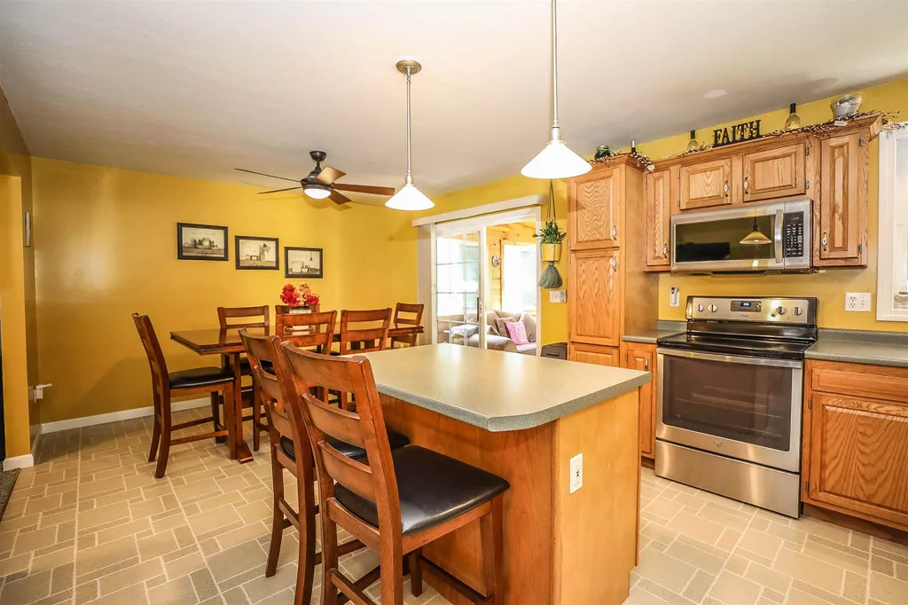 14 Lennox Street Hooksett NH 03106