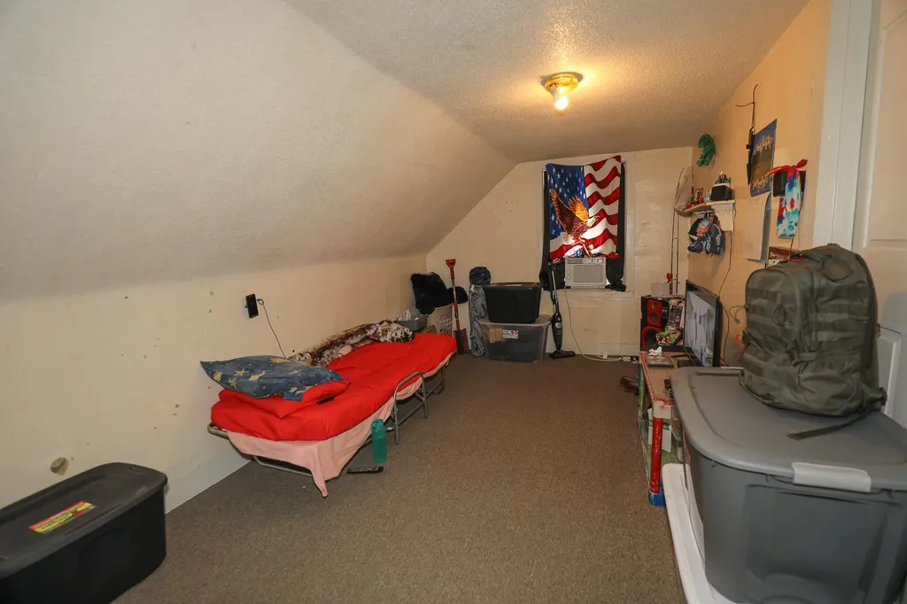 38 Washington Street Claremont NH 03743