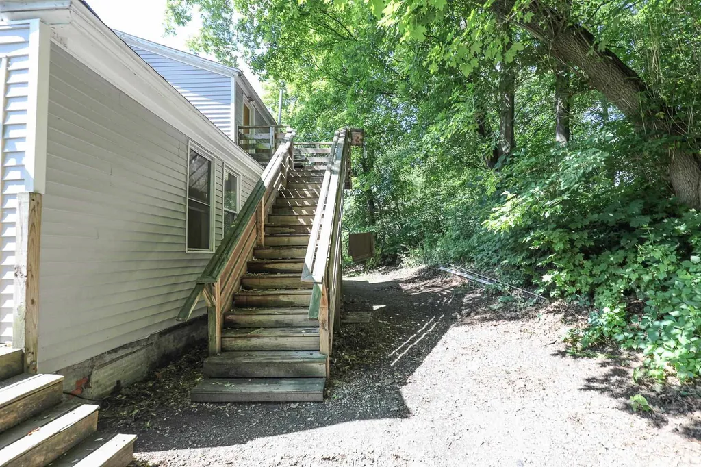 38 Washington Street Claremont NH 03743