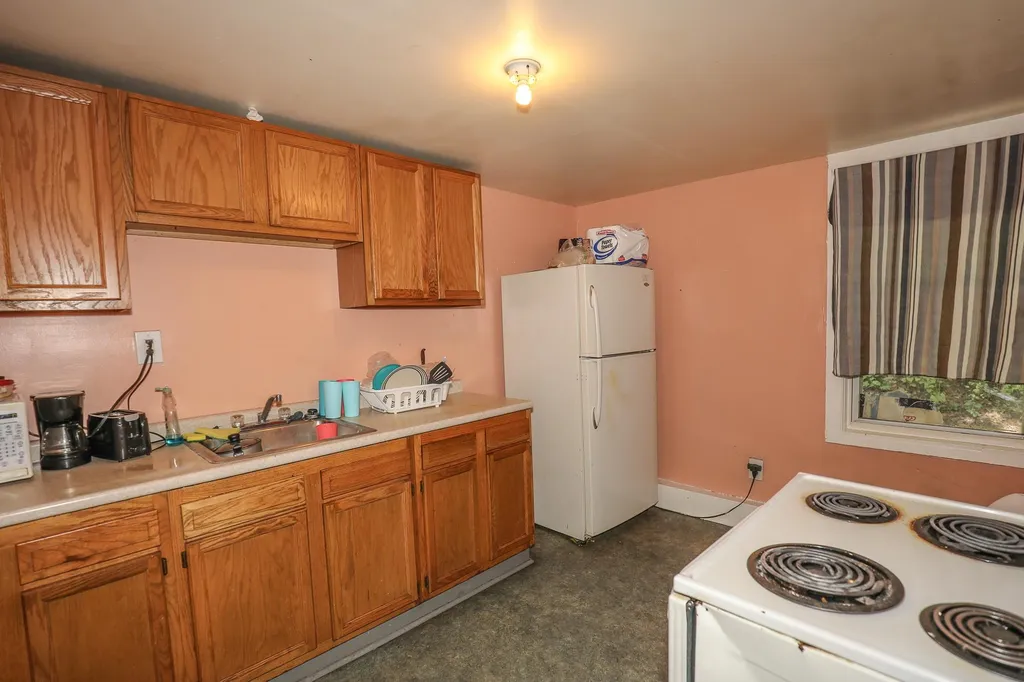 38 Washington Street Claremont NH 03743