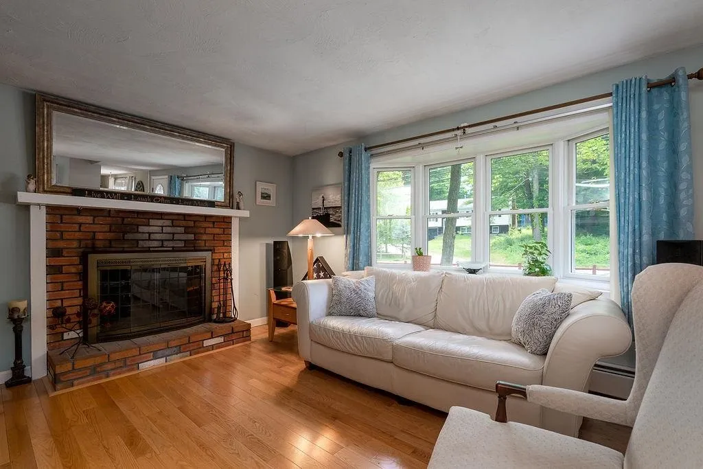 349 Main Dunstable Road Nashua NH 03062