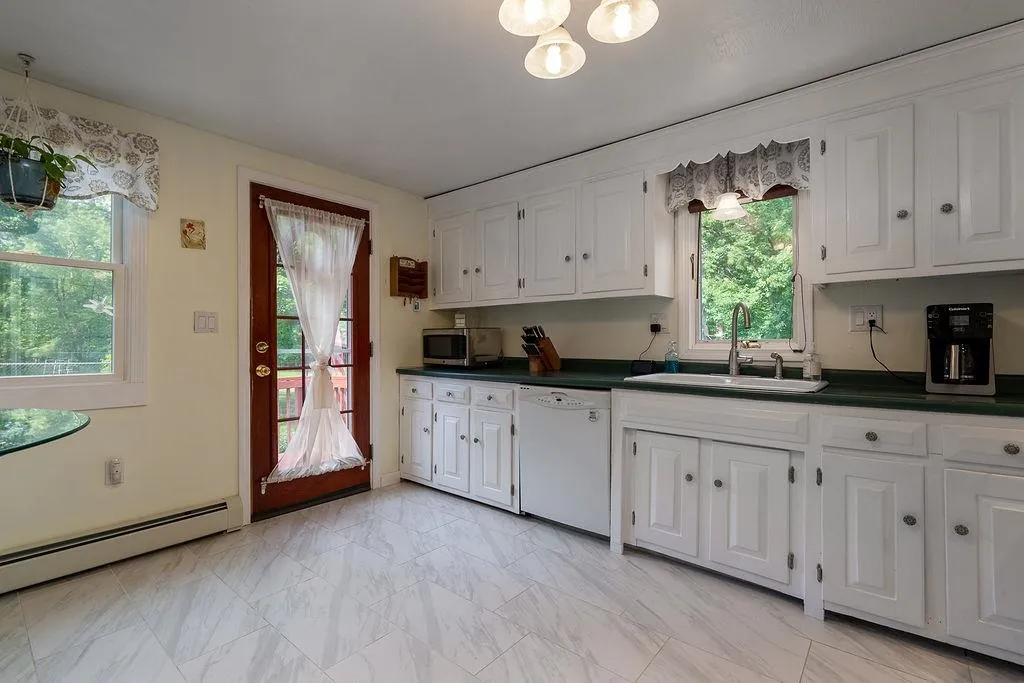 349 Main Dunstable Road Nashua NH 03062