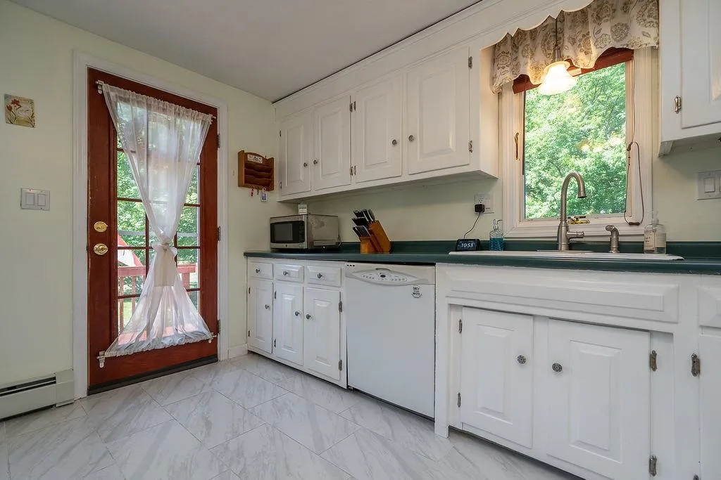 349 Main Dunstable Road Nashua NH 03062
