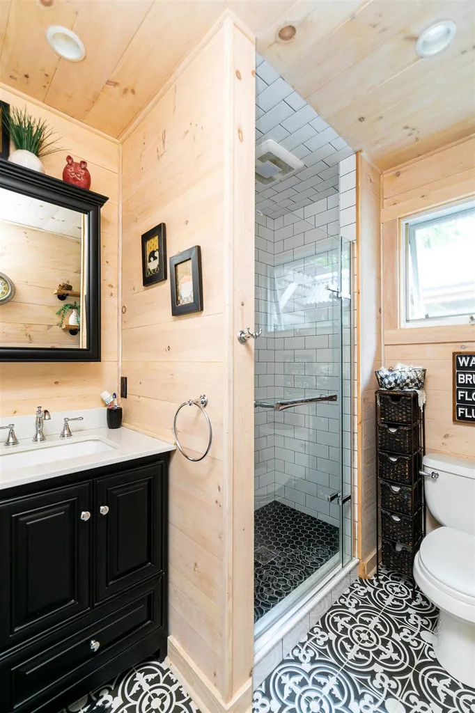 70 Crabapple Lane Hyde Park VT 05655