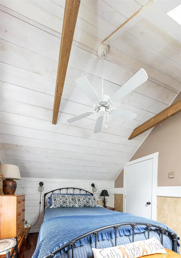 70 Crabapple Lane Hyde Park VT 05655